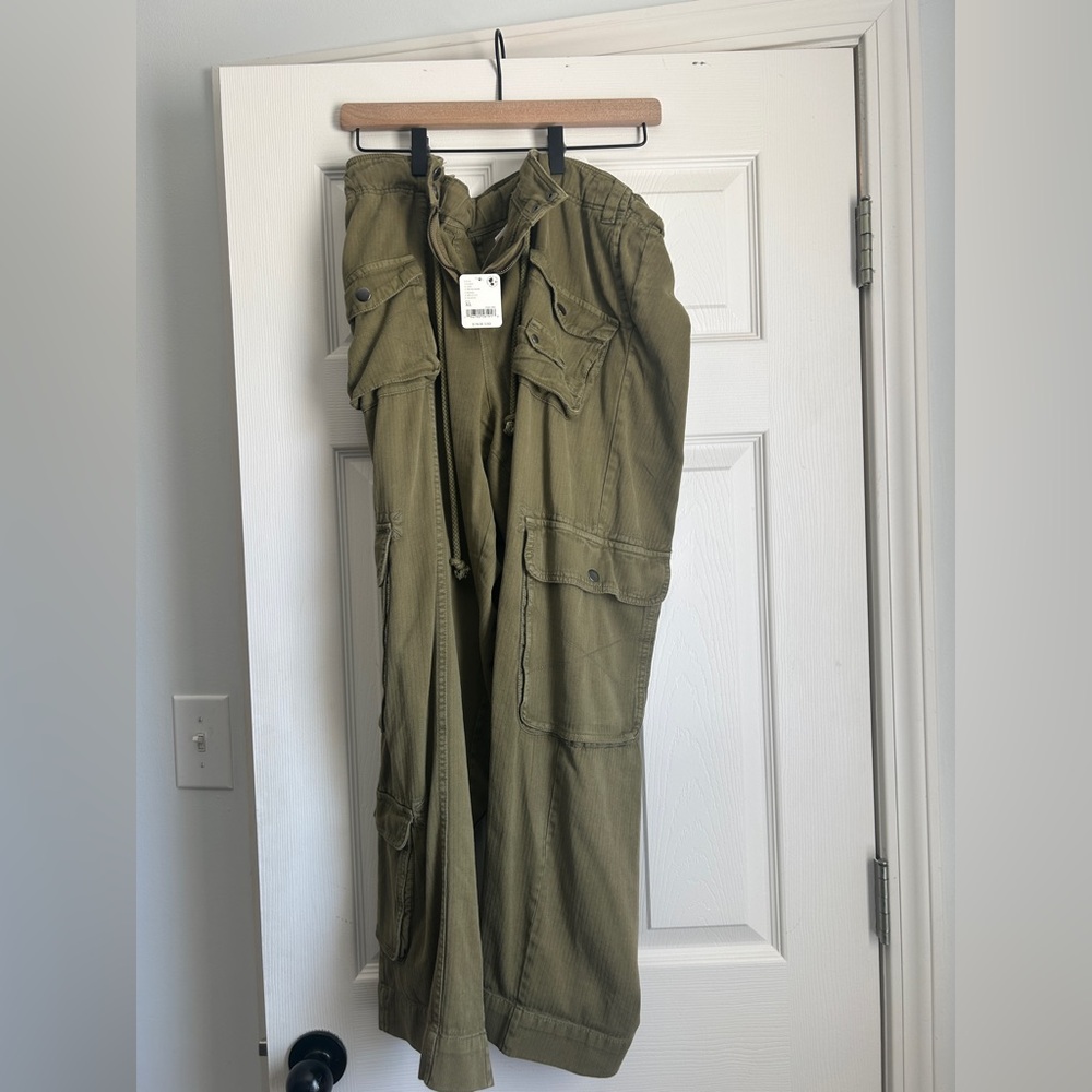 Free people Tahiti Olive Green Cargo Pants; NWT; XL ; $125